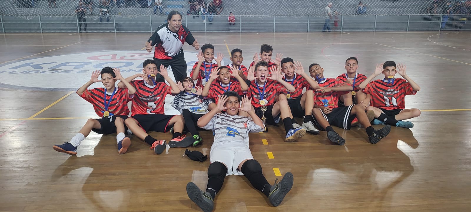 Copa SEMEL integra times das escolinhas de futsal da Prefeitura